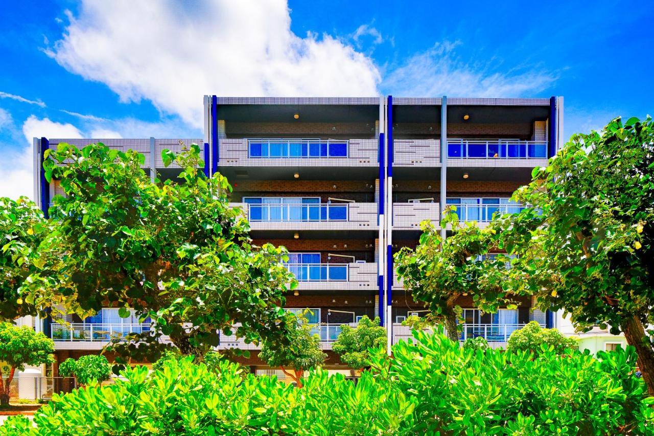 Appartement Sunshine Coast à Chatan Extérieur photo